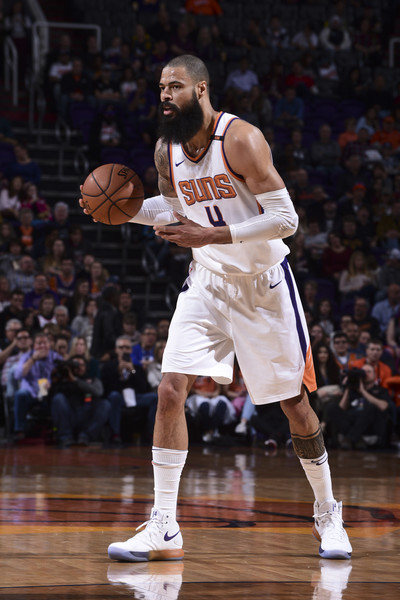 Dominguez High School retires jerseys of Tyson Chandler, Tayshaun