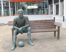 Dirk Nowitzki Statue in Frankfurt.