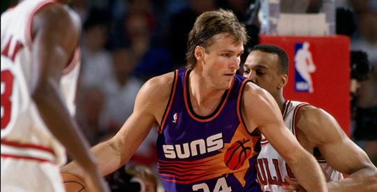 Utah Basketball Officially Retires Jersey Of Legend Tom Chambers