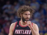 Robin Lopez