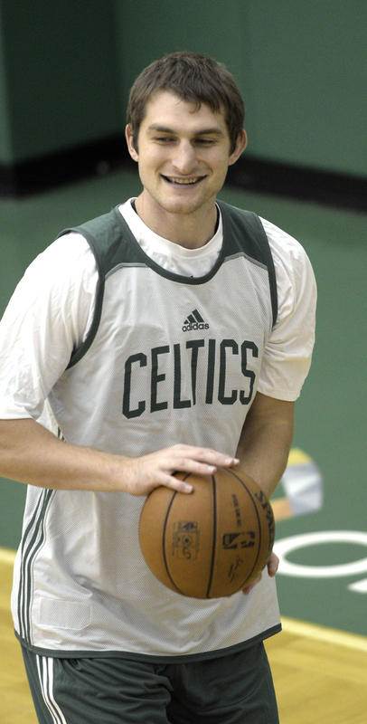 Tyler zeller online