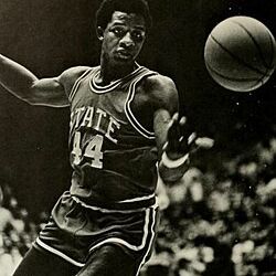 Famous athletes wore number 33 shop