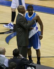 Byron Scott talking to Chris Paul