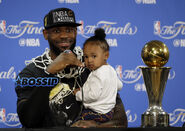 Ap-lebron-james-and-daughter-zhuri