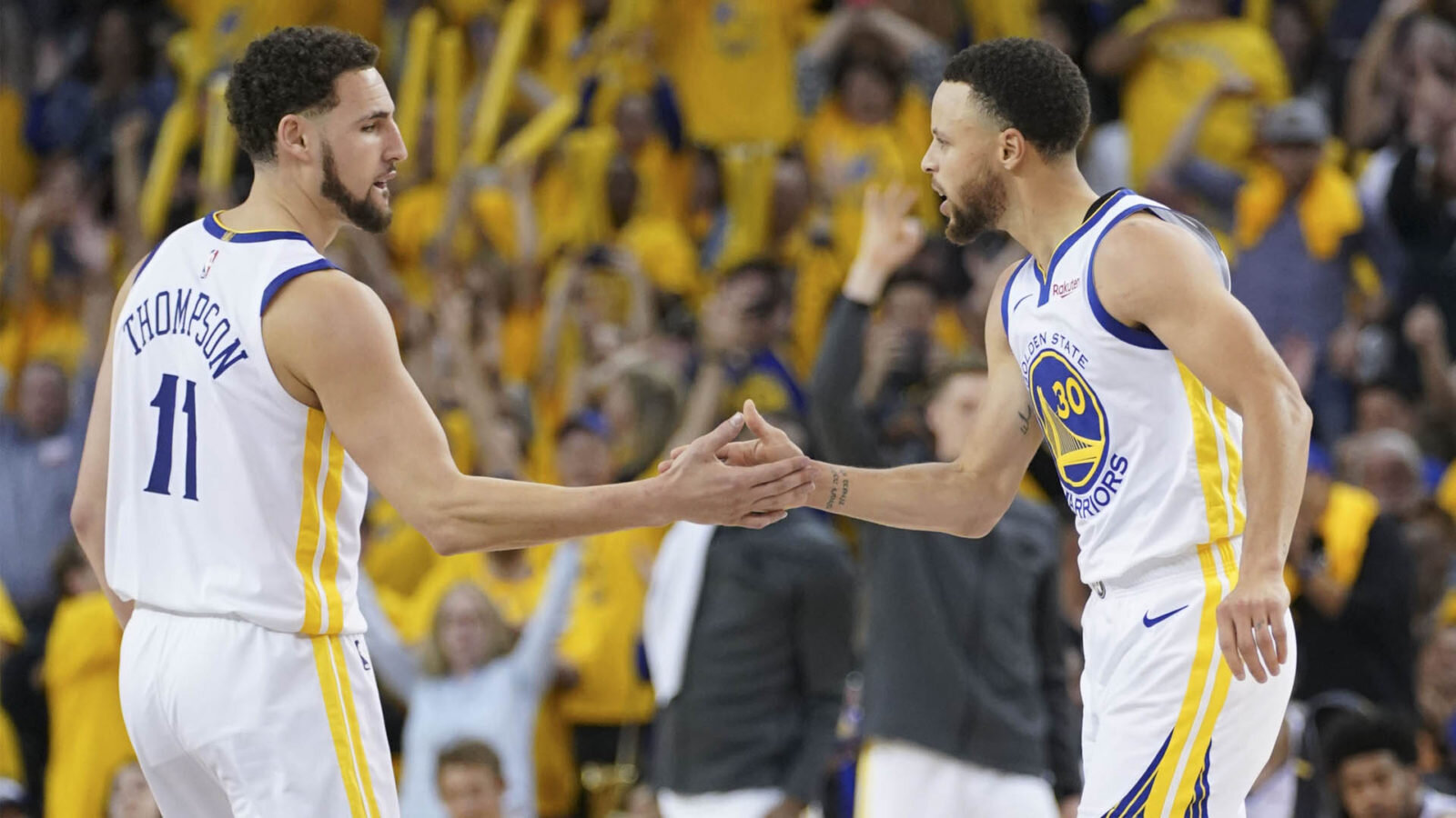 Explain One Play: Stephen Curry and Klay Thompson Are The Screen Brothers -  Golden State Of Mind