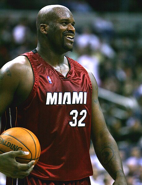 Penny Hardaway and Shaquille O'Neal of the Miami Heat pose for