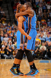 Russell Westbrook Kevin Durant Oklahoma City JZ6wcUsy-Bfl