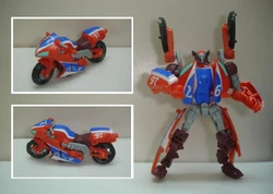 Reverb (Transformers) | Neo Encyclopedia Wiki | Fandom