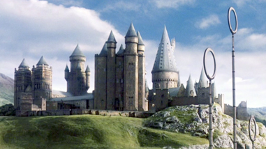 Wild Harry Potter Theory Links Hogwarts To The Lion, The Witch