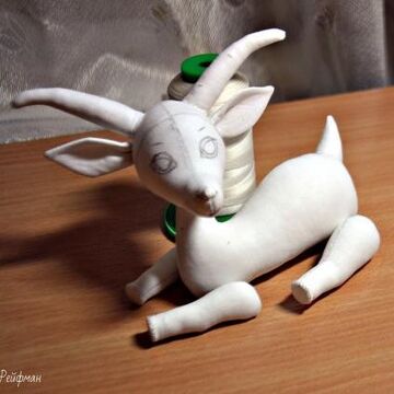 Goat stuffed hotsell animal pattern