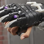 BlackPantherPowerSlash 1.jpg (100 KB) A close-up of the Black Panther Panther Slash.