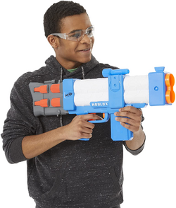 Honest Review: NERF Roblox Arsenal Pulse Laser (WHY DID THEY DESIGN IT THIS  WAY!?!?!) 