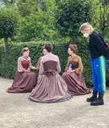 Devrim Lingnau (Empress Elisabeth), Runa Greiner (Charlotte von Stubenberg), Almila Bagriacik (Leontine von Apafi), Hanna Hilsdorf (Amalia von Salm-Reifferscheidt) and unnamed Court Mistresses BTS 4.jpg (605 KB)