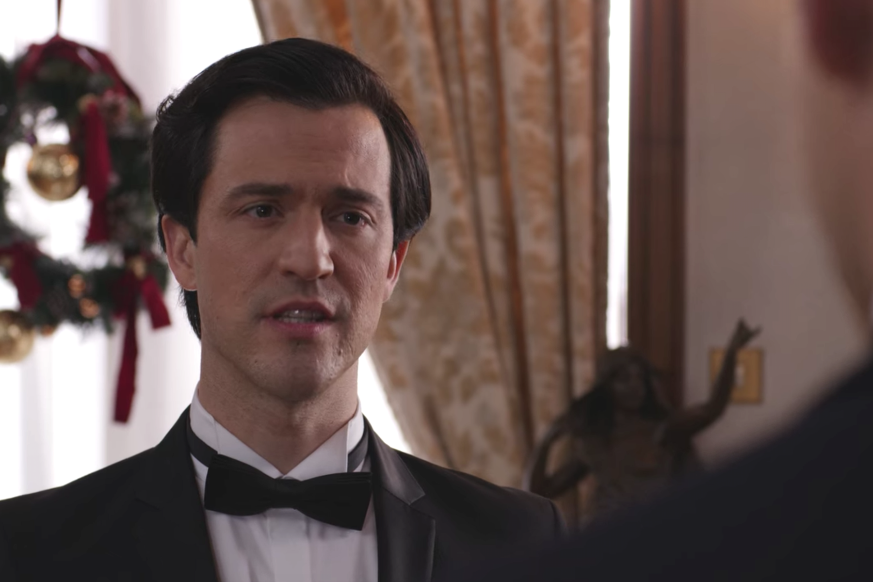 Count Simon A Christmas Prince Netflix Wiki Fandom