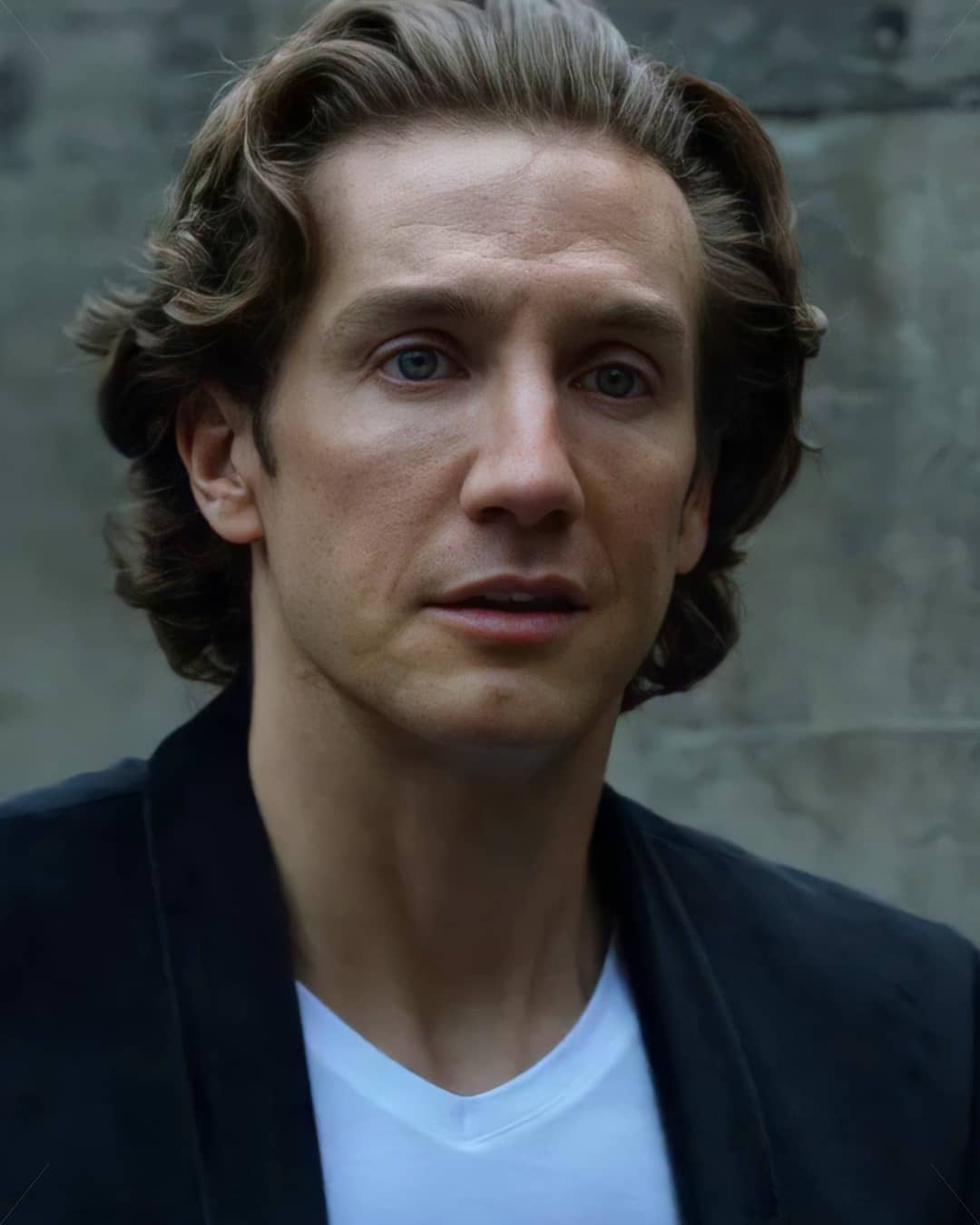 Lorenzo Qui A Tué Sara José María Lazcano | Netflix Wiki | Fandom