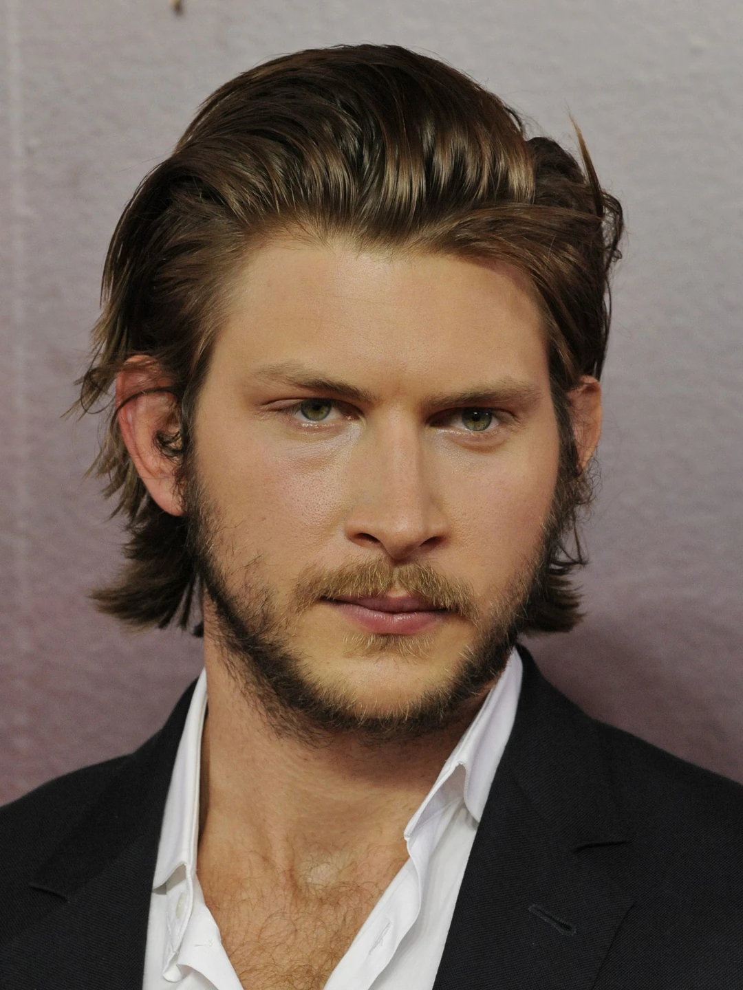 Greyston Holt | Netflix Wiki | Fandom