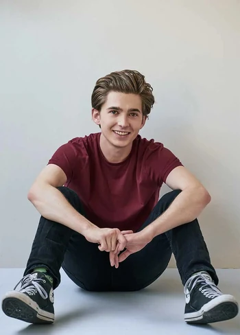 Austin Abrams | Netflix Wiki | Fandom