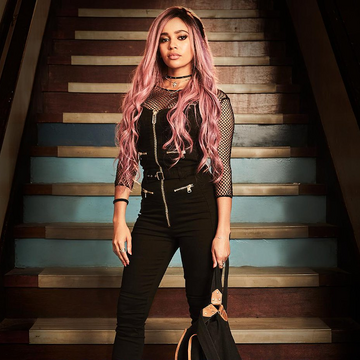 Toni Topaz (mainpage)