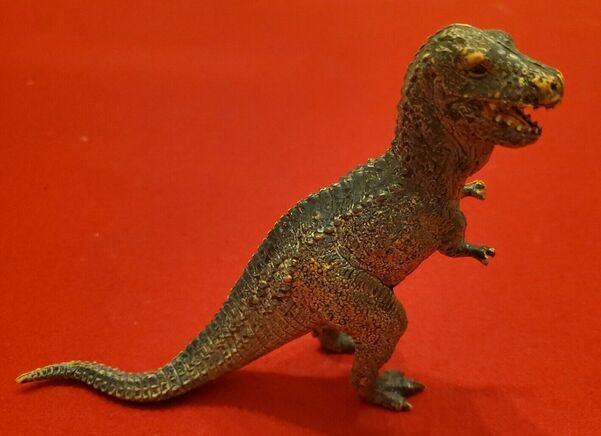 AAA-vin-allosaur1