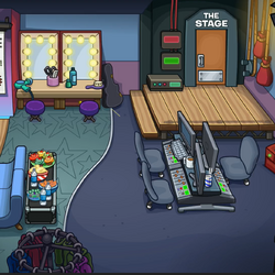 Penglyfe is a AS2 clubpenguin server with many custom rooms & items. We  just added a brand new custom room called the Grand Courtroom. This room  can be used as a meeting