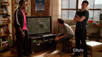 Rozbity telewizor (1x02 Kryptonit)