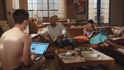 Schmidt (bez koszulki), Winston i Cece (1x05 Problem Cece)