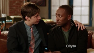 Paul i Winston (1x06 Święto Dziękczynienia)
