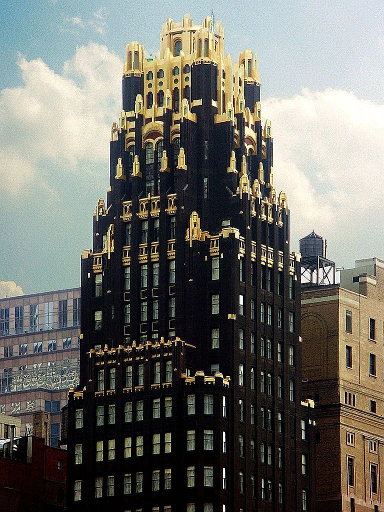 The beautiful, yet subtly sinister Radiator Building, NYC r/evilbuildings