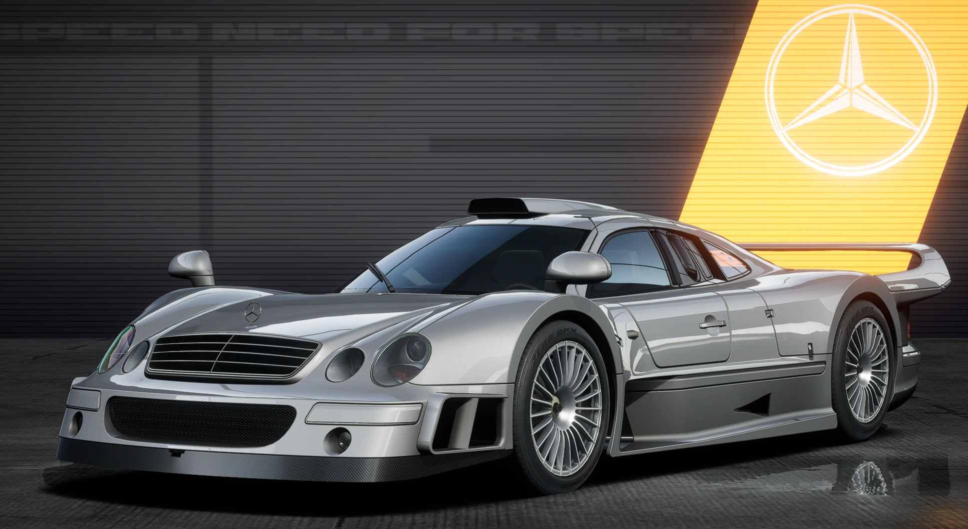 メルセデスベンツ Mercedes CLK-GTR Street Version This Rare 1998 Mercedes-Benz AMG CLK GTR May Hit $10M at Auction