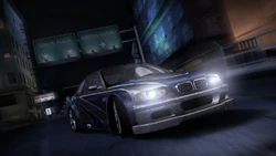 Wyścigowe BMW M3 GTR w Carbonie