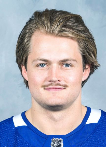 William Nylander takes Auston Matthews' rookie of the month award