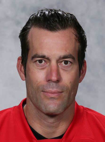 Red Wings' Todd Bertuzzi relishes rare opportunity to play against nephew  Tyler in training camp 
