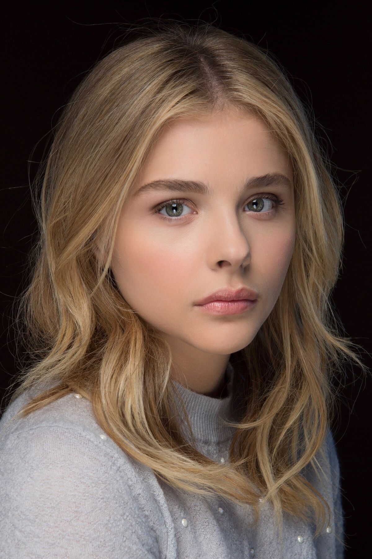 e-Pedia: Chloë Grace Moretz - ספר דיגיטלי - Wikipedia contributors -  Storytel