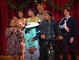 Kenan and Kel Christmas group shot