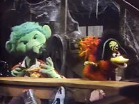 Pinwheel-Ebenezer-and-Admiral-Bird.jpg (160 KB) Ebenezer and the Admiral Bird