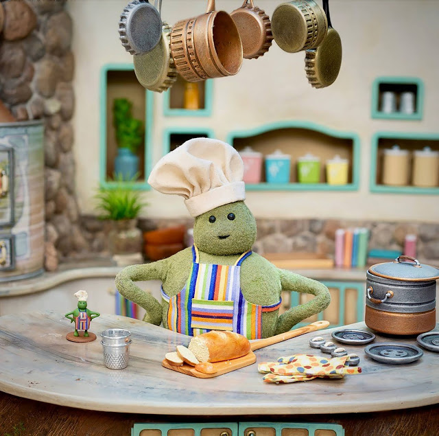 https://static.wikia.nocookie.net/nickelodeon/images/8/82/The_Tiny_Chef_Show.jpg/revision/latest?cb=20201104132941
