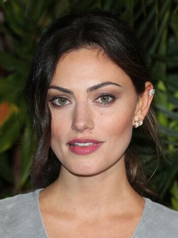 Phoebe Tonkin