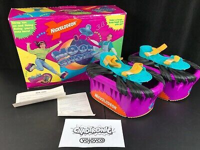 Review: Moon Shoes from Character Toys 