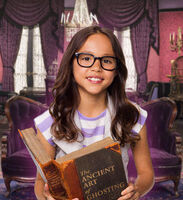 "Frankie Hathaway" in The Haunted Hathaways