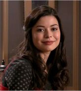 Miranda Cosgrove in Merry Christmas, Drake & Josh