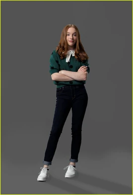 Meet-are-you-afraid-of-the-darks-beatrice-kitsos-exclusive-02