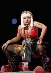 Nicki at superbowl