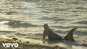 Nicki_Minaj_-_Bed_ft._Ariana_Grande-2