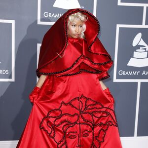 nicki minaj grammy red carpet