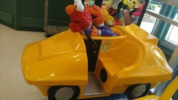 Elmo ride sales on car