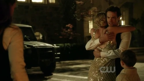 Cassandra hugs Michael and thanks him for helping her and Max get rid of Ovechkin.
