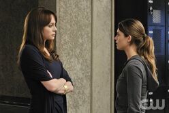 Nikita-One-Way-Lyndsy-Fonseca-Melinda-Clarke