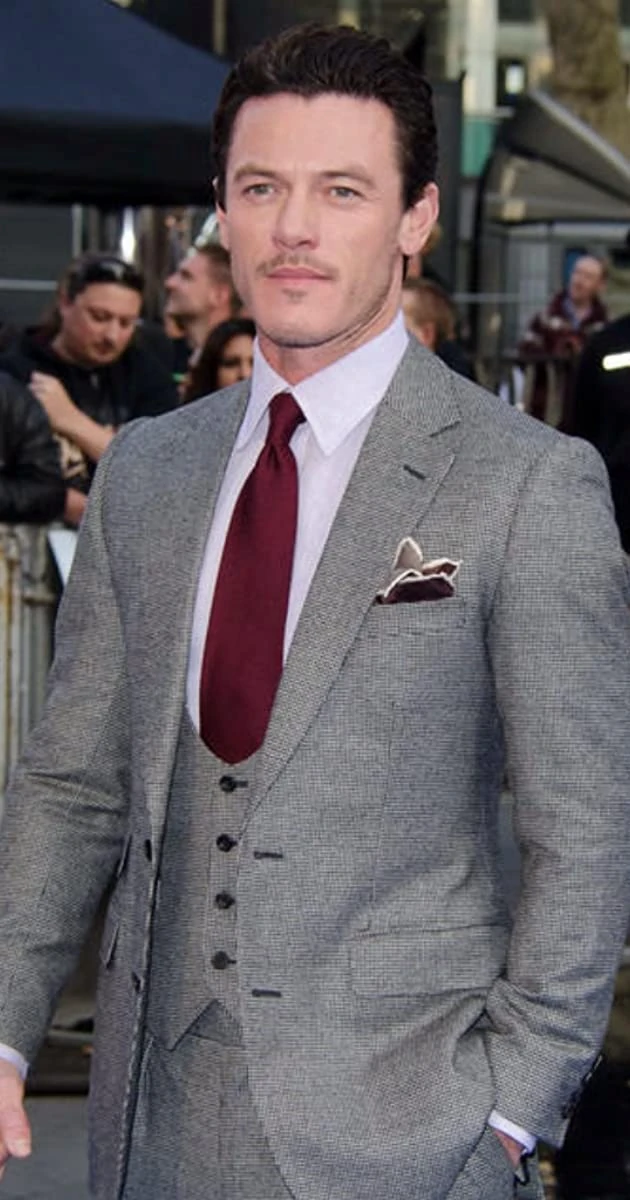 Luke Evans Nine Perfect Strangers Wiki Fandom