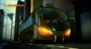 Fangpyre Bus
