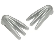 The claws in the set.